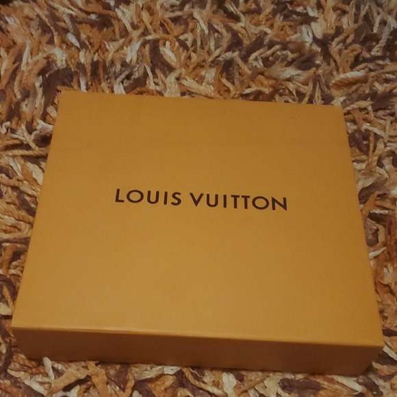 Louis Vuitton Box - Picture 1 of 7
